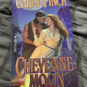 Cheyenne Moon by‎ Carol Finch